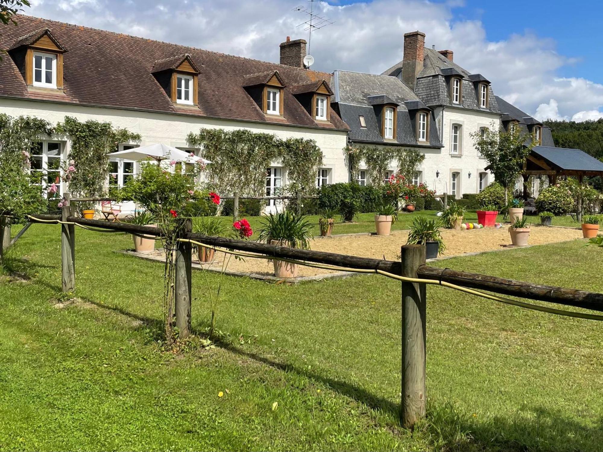 **Suite Familiale Spacieuse Au Coeur De La Foret De Montargis** - Fr-1-590-335 Paucourt Kültér fotó